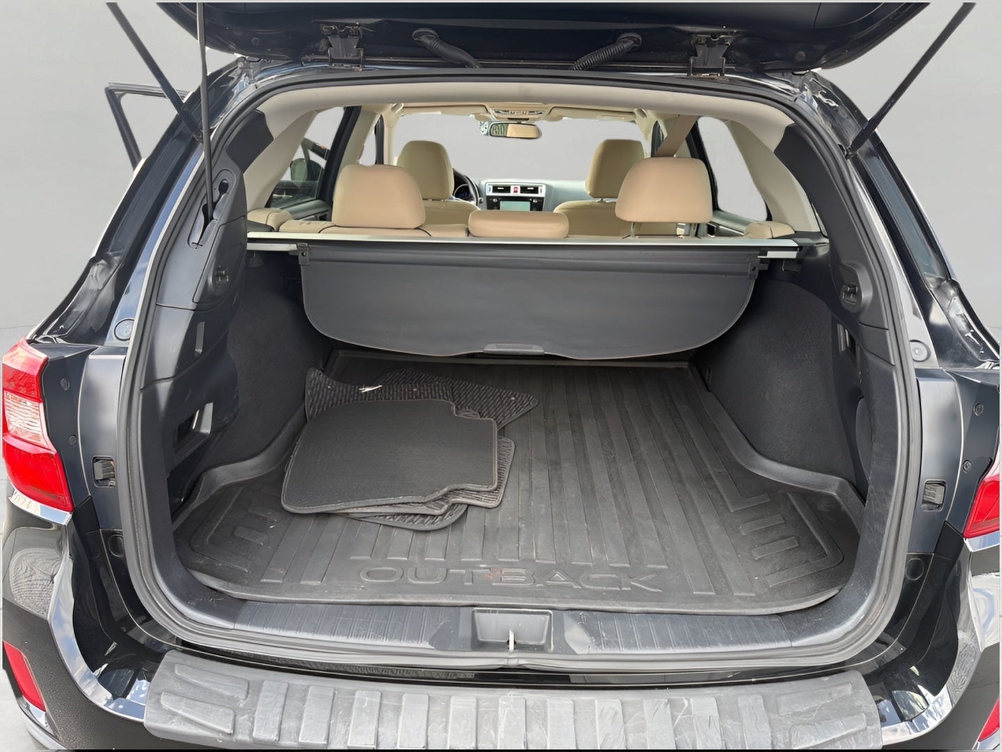 2015 Subaru Outback 4dr Wgn 3.6R Limited