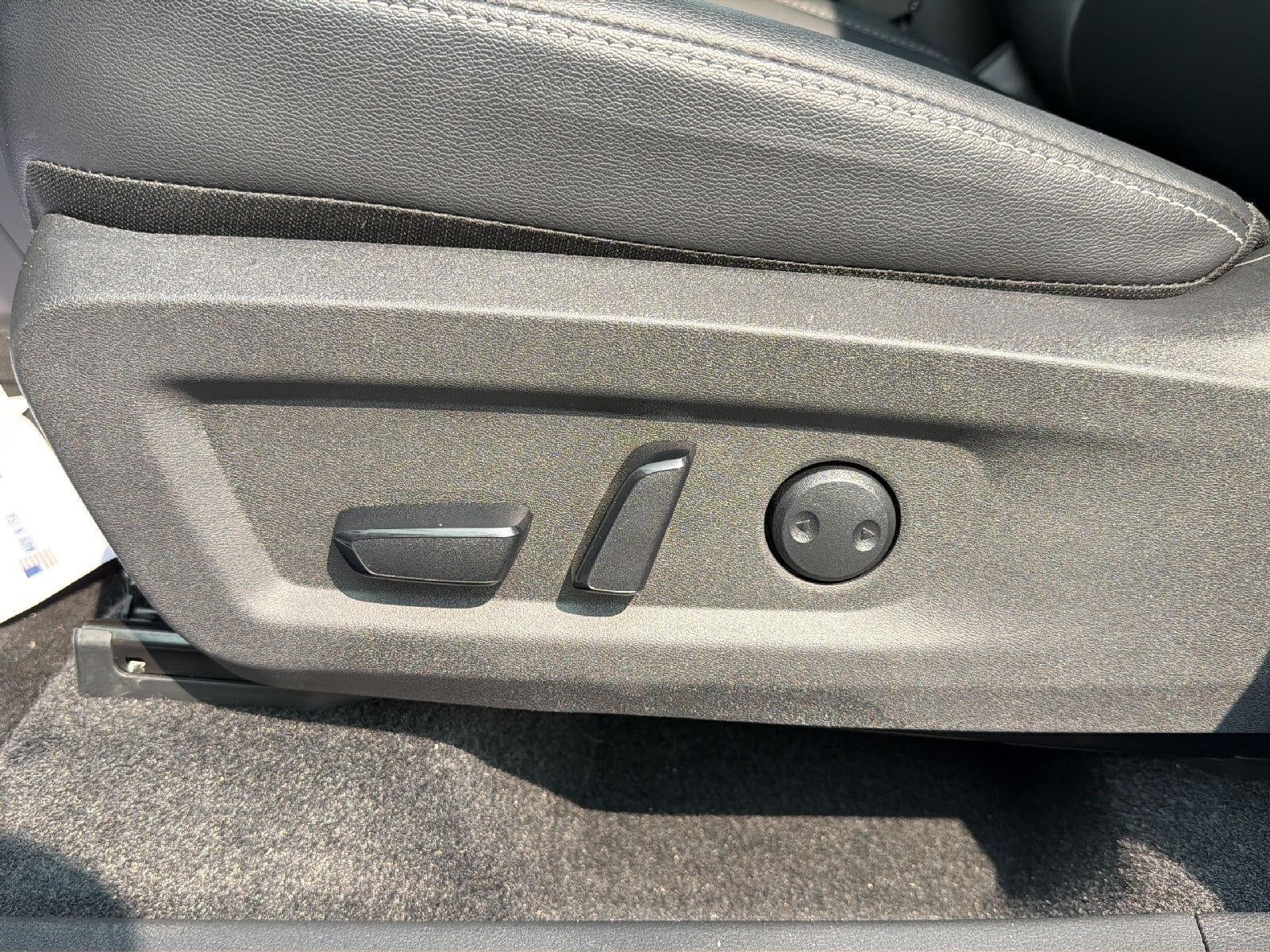 2025 Nissan Murano AWD SL