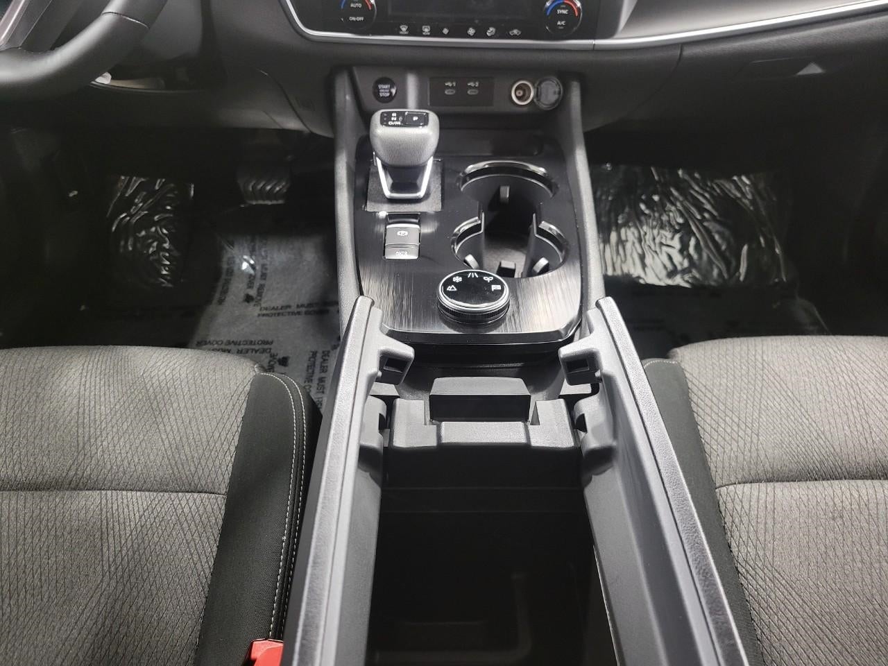 2025 Nissan Rogue AWD SV