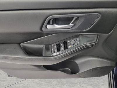 2025 Nissan Rogue AWD SV