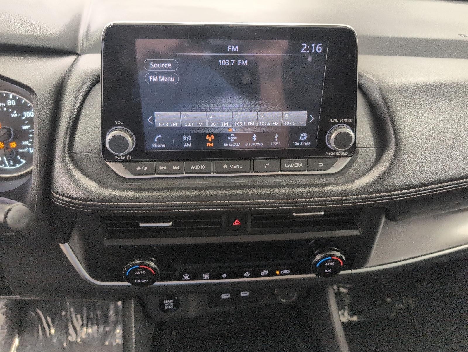 2025 Nissan Rogue AWD SV