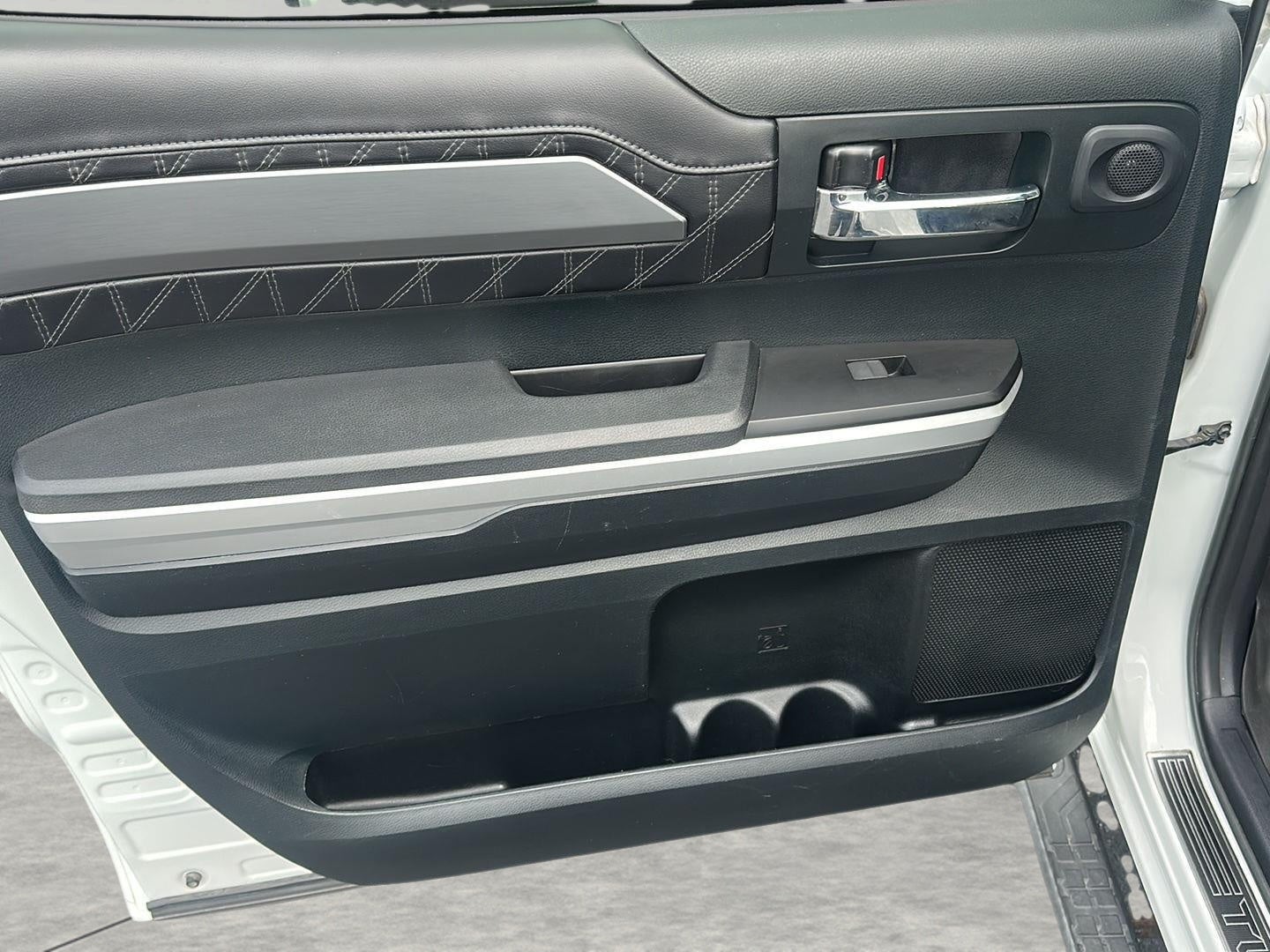 2017 Toyota Tundra 4WD Platinum CrewMax 5.5' Bed 5.7L FFV