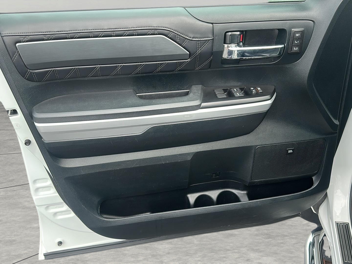 2017 Toyota Tundra 4WD Platinum CrewMax 5.5' Bed 5.7L FFV