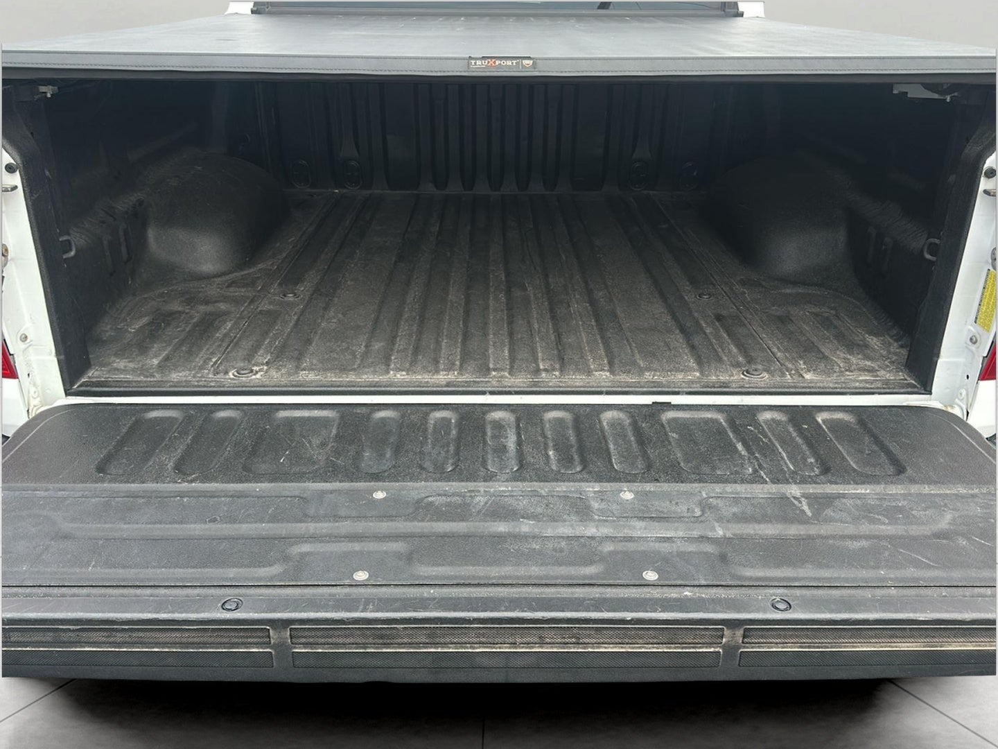 2017 Toyota Tundra 4WD Platinum CrewMax 5.5' Bed 5.7L FFV