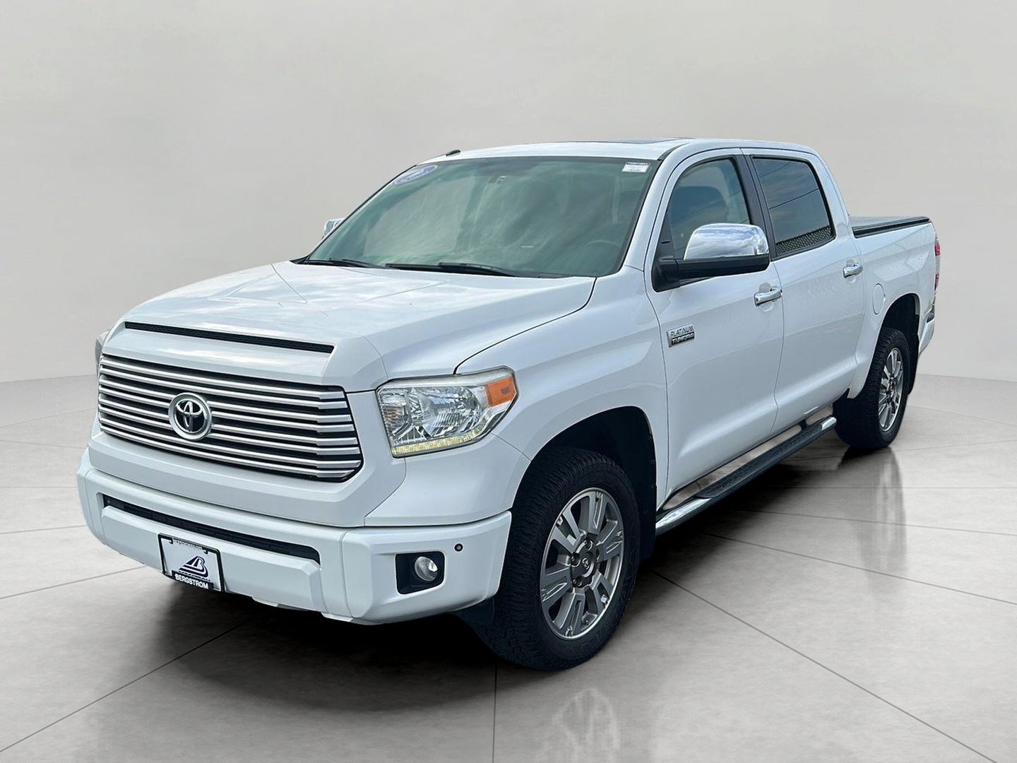 2017 Toyota Tundra 4WD Platinum CrewMax 5.5' Bed 5.7L FFV