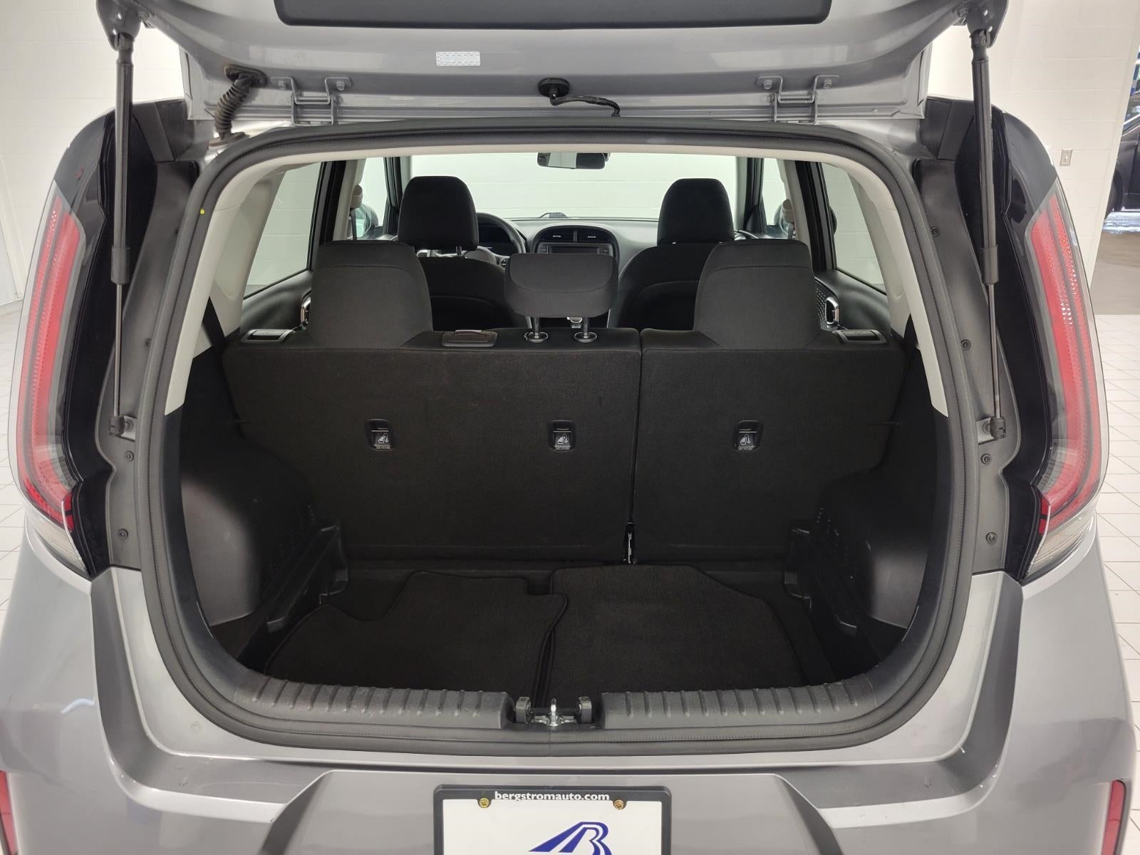 2025 Kia Soul LX FWD