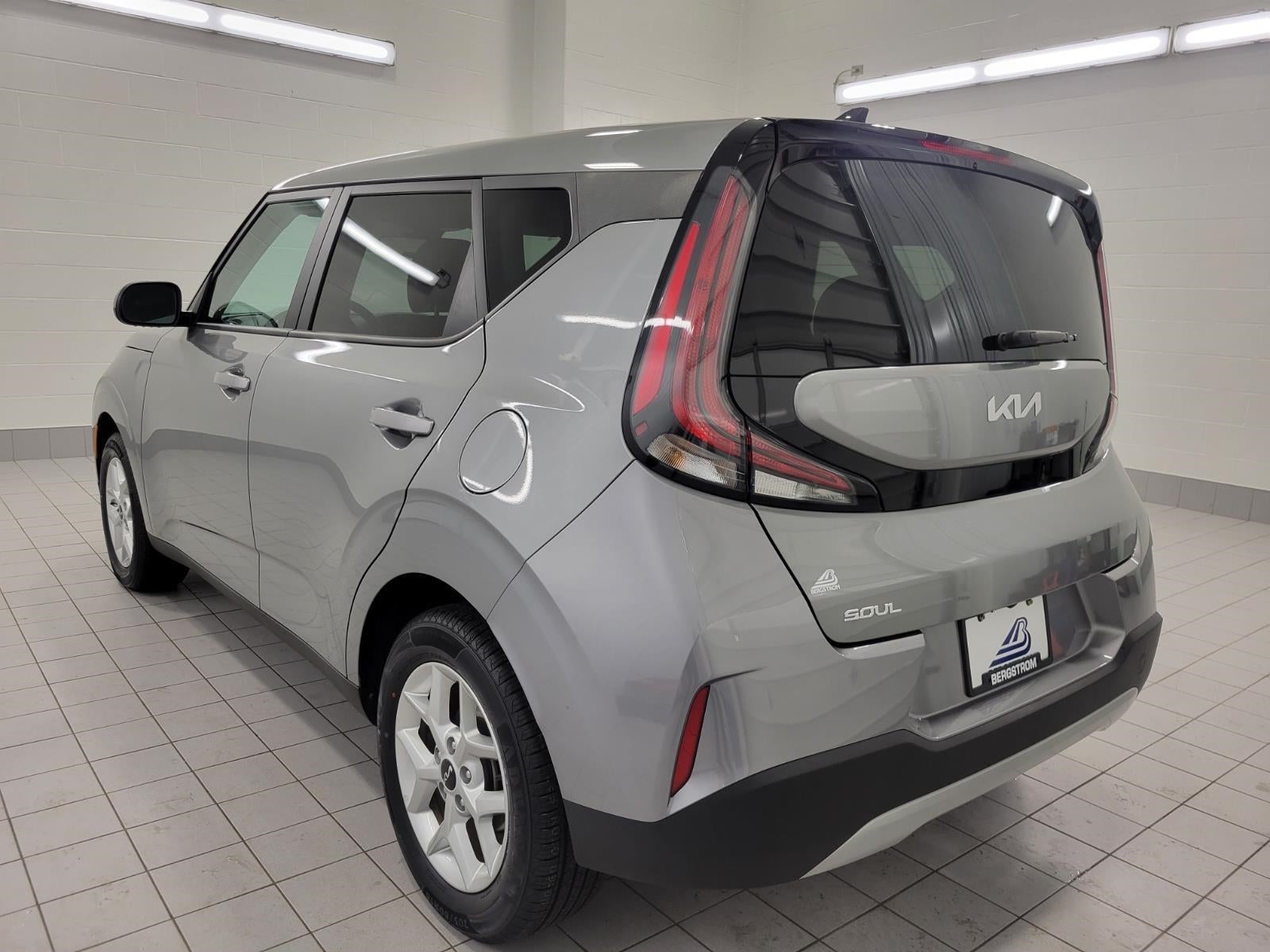 2025 Kia Soul LX FWD