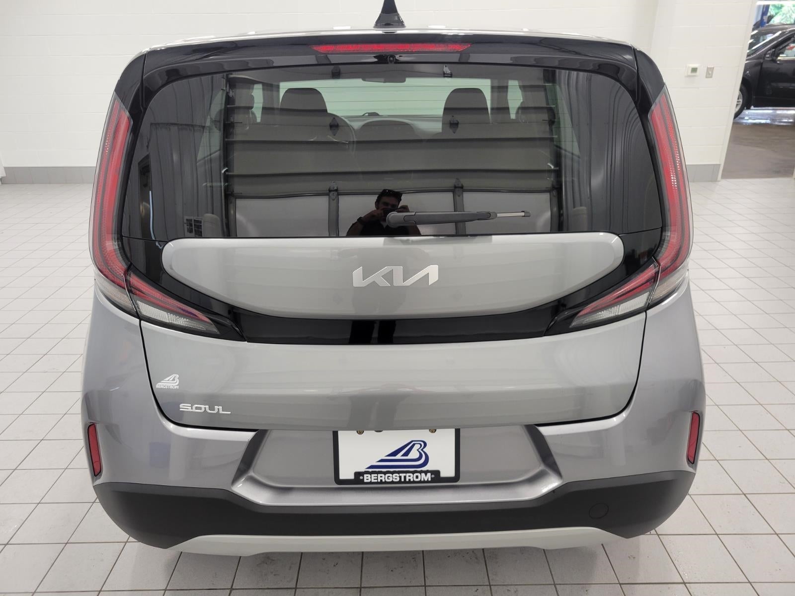 2025 Kia Soul LX FWD