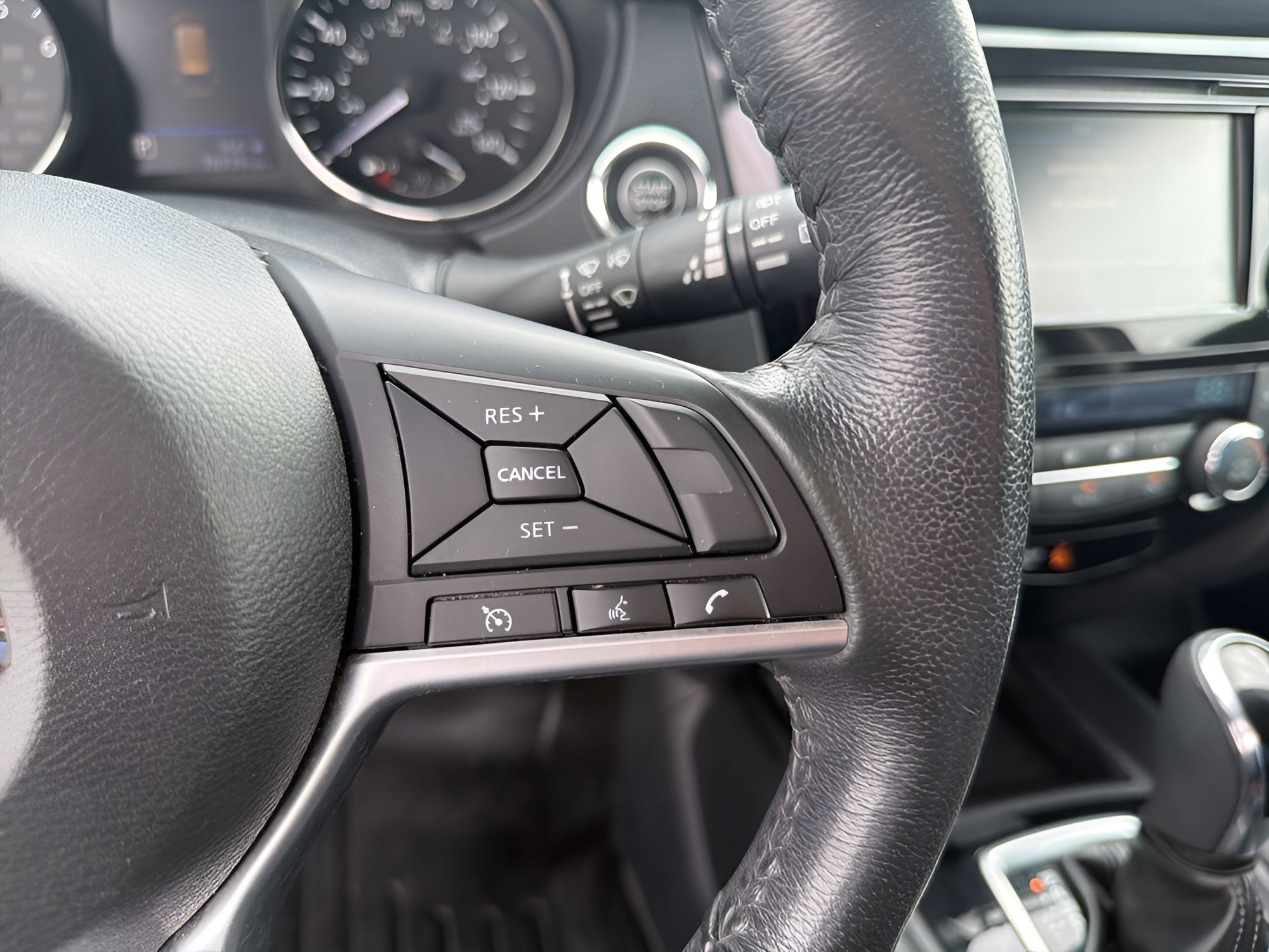 2018 Nissan Rogue AWD SV