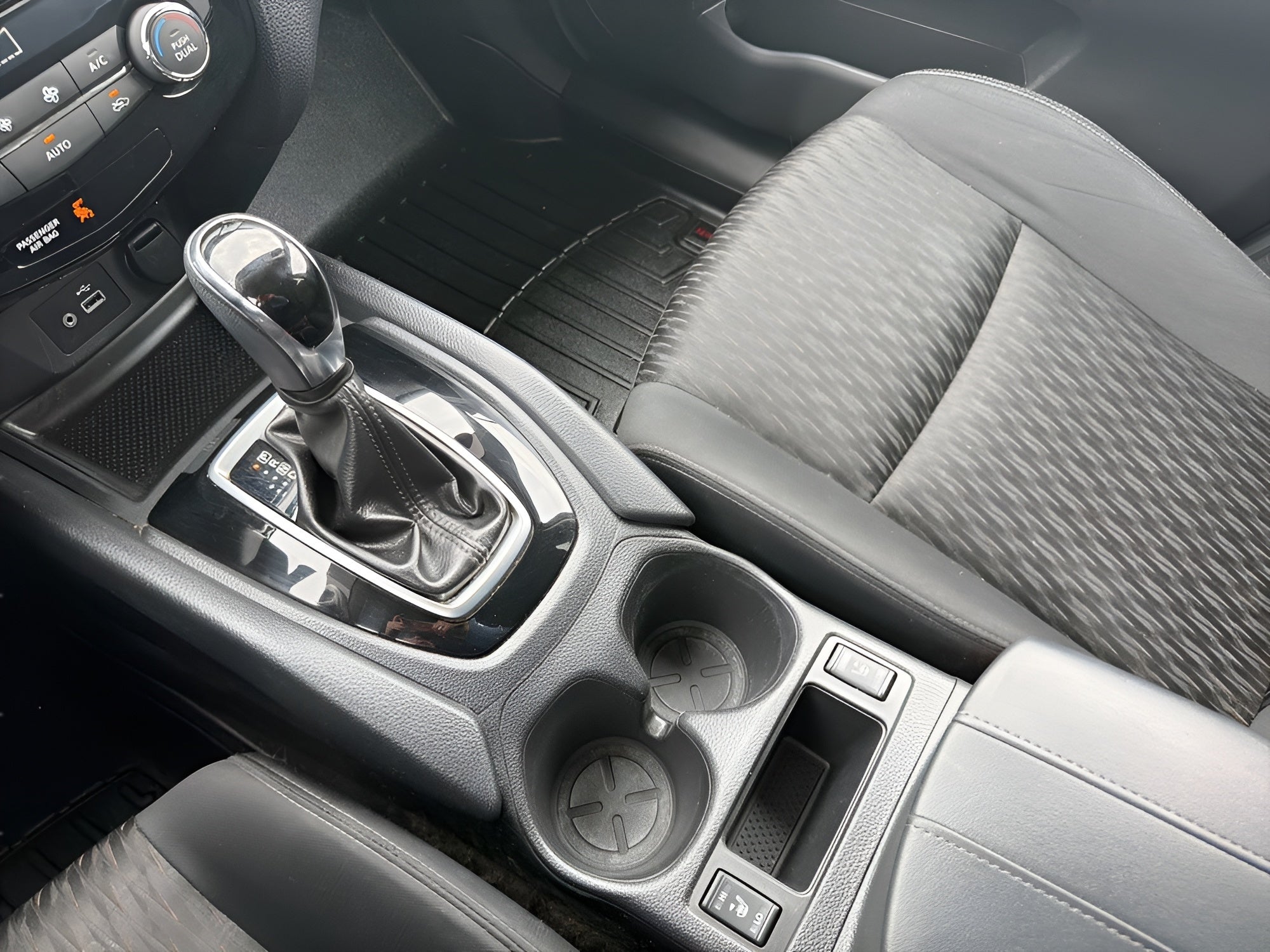 2018 Nissan Rogue AWD SV