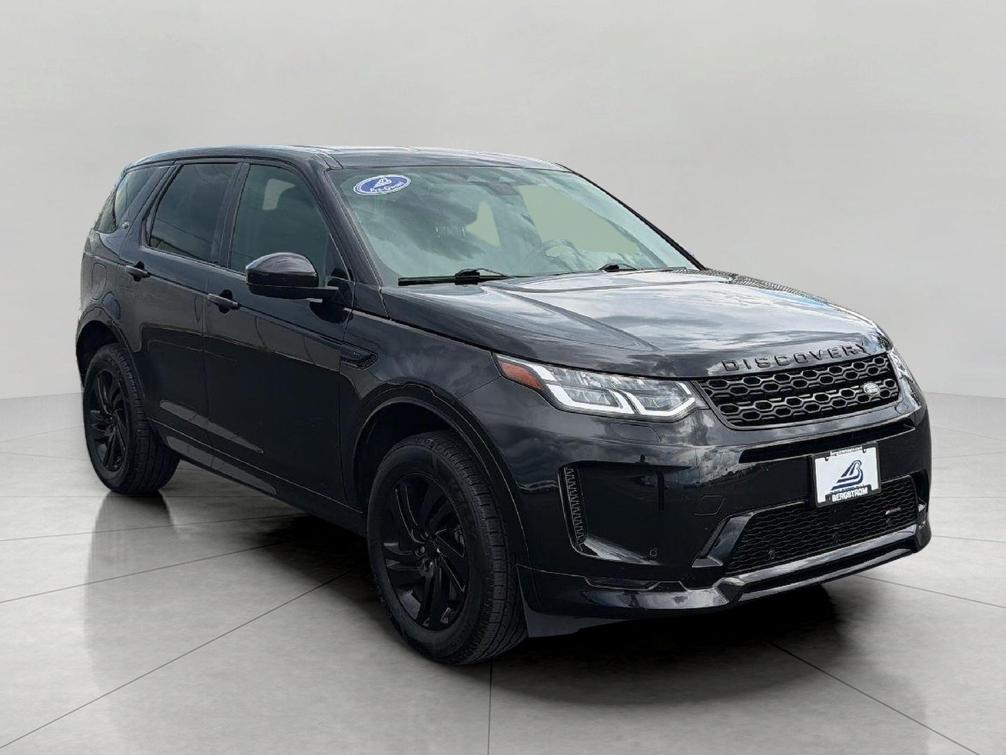 2023 Land Rover Discovery Sport 2.0 S R-Dynamic's photo
