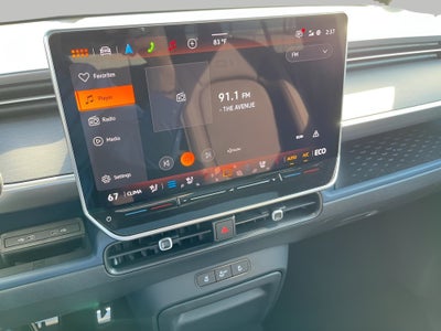 2025 Volkswagen ID. Buzz Pro S Plus 4MOTION w/Two-Tone