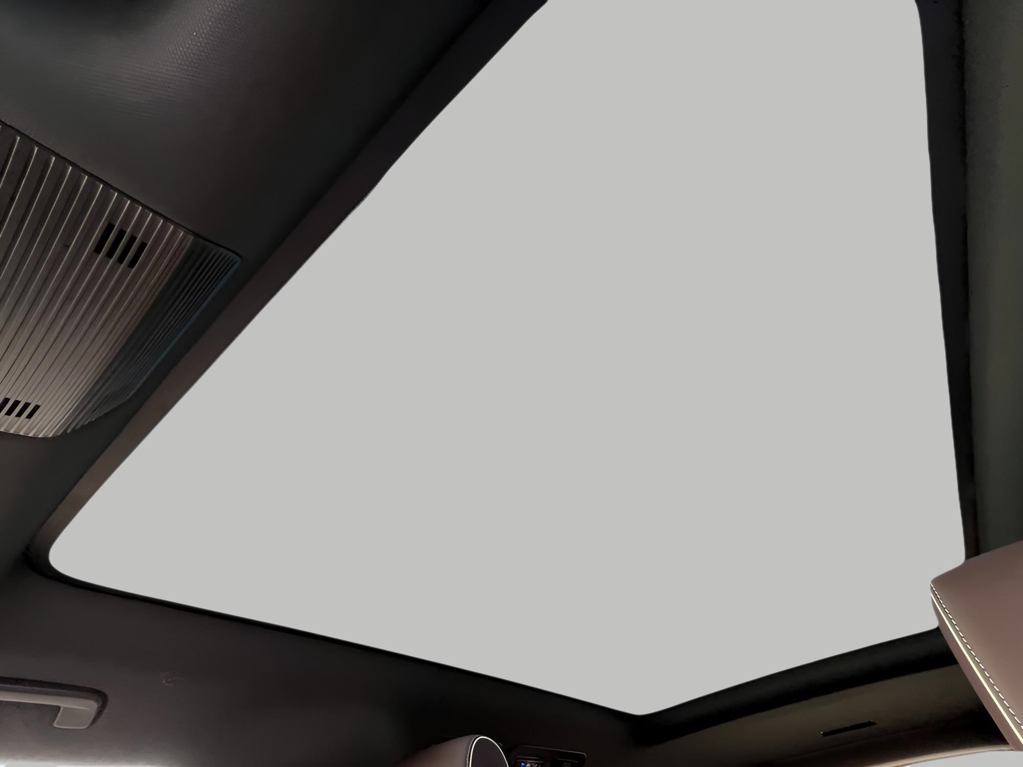 2025 Volkswagen ID. Buzz Pro S Plus 4MOTION w/Two-Tone