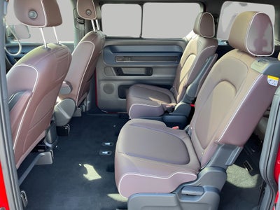 2025 Volkswagen ID. Buzz Pro S Plus 4MOTION w/Two-Tone