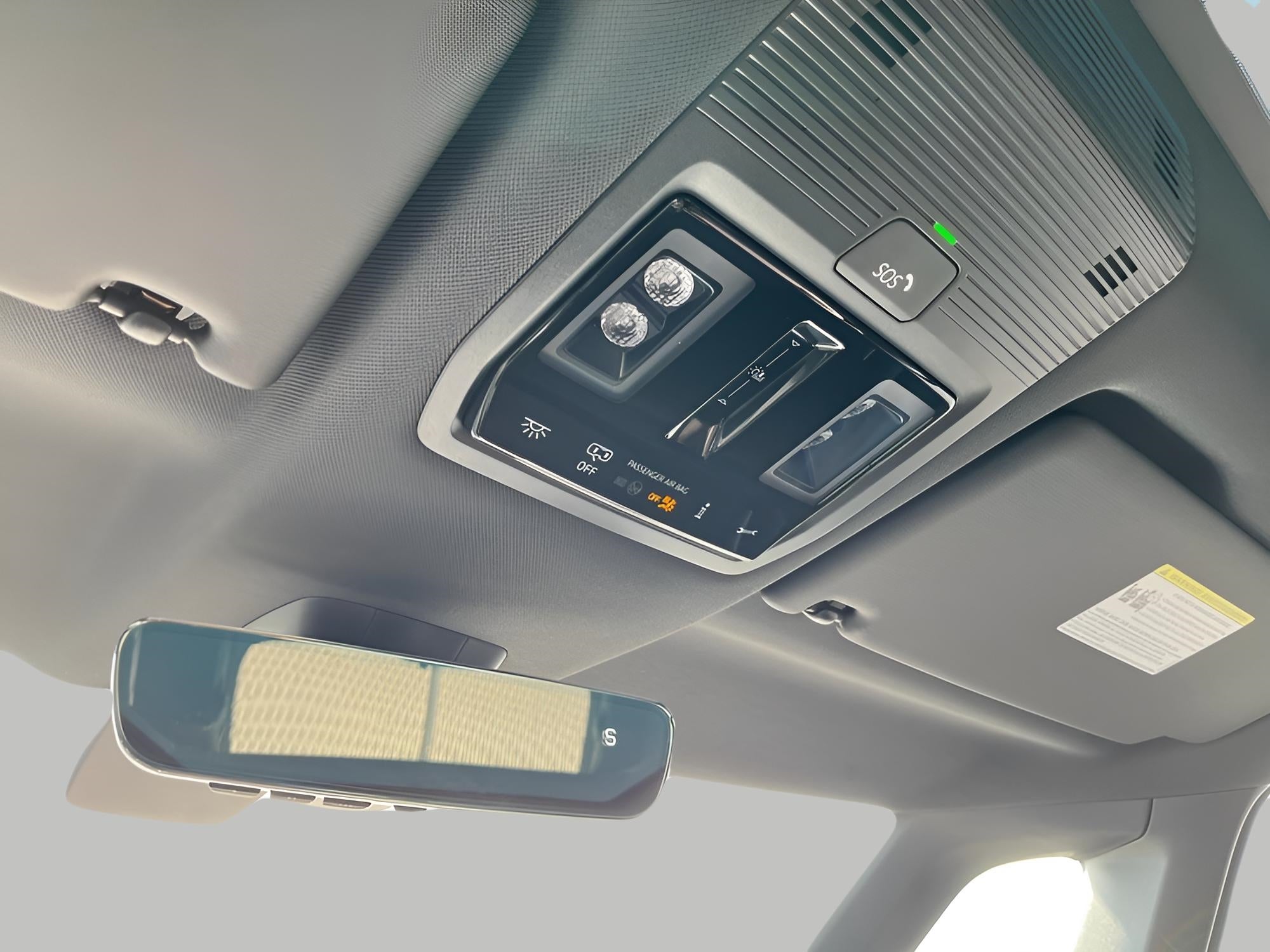 2025 Volkswagen ID. Buzz Pro S Plus 4MOTION w/Two-Tone