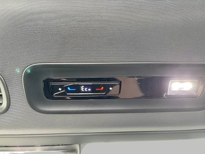 2025 Volkswagen ID. Buzz Pro S Plus 4MOTION w/Two-Tone