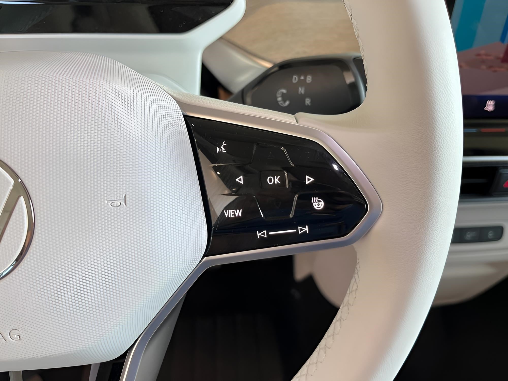 2025 Volkswagen ID. Buzz Pro S Plus 4MOTION w/Two-Tone