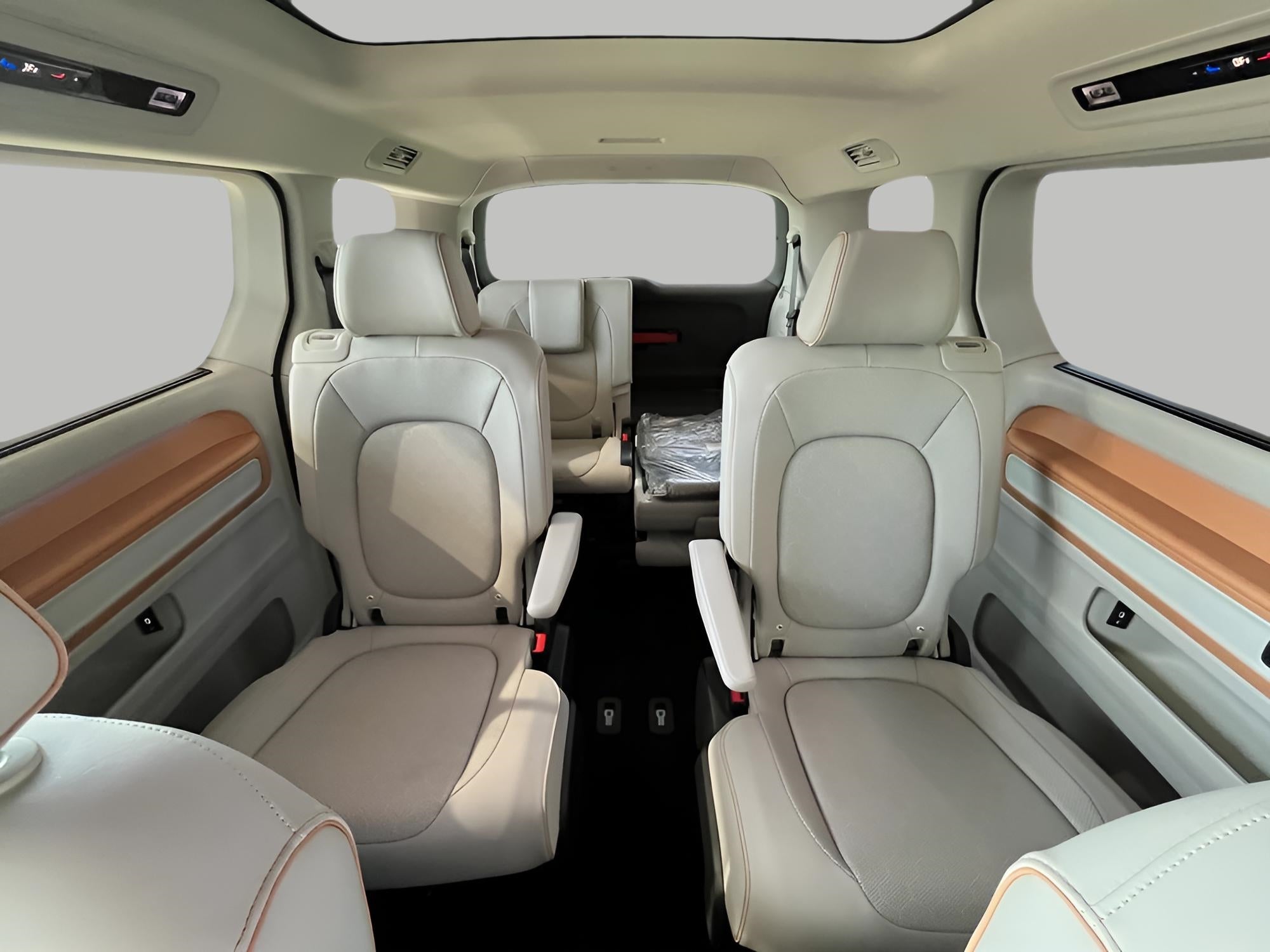 2025 Volkswagen ID. Buzz Pro S Plus 4MOTION w/Two-Tone