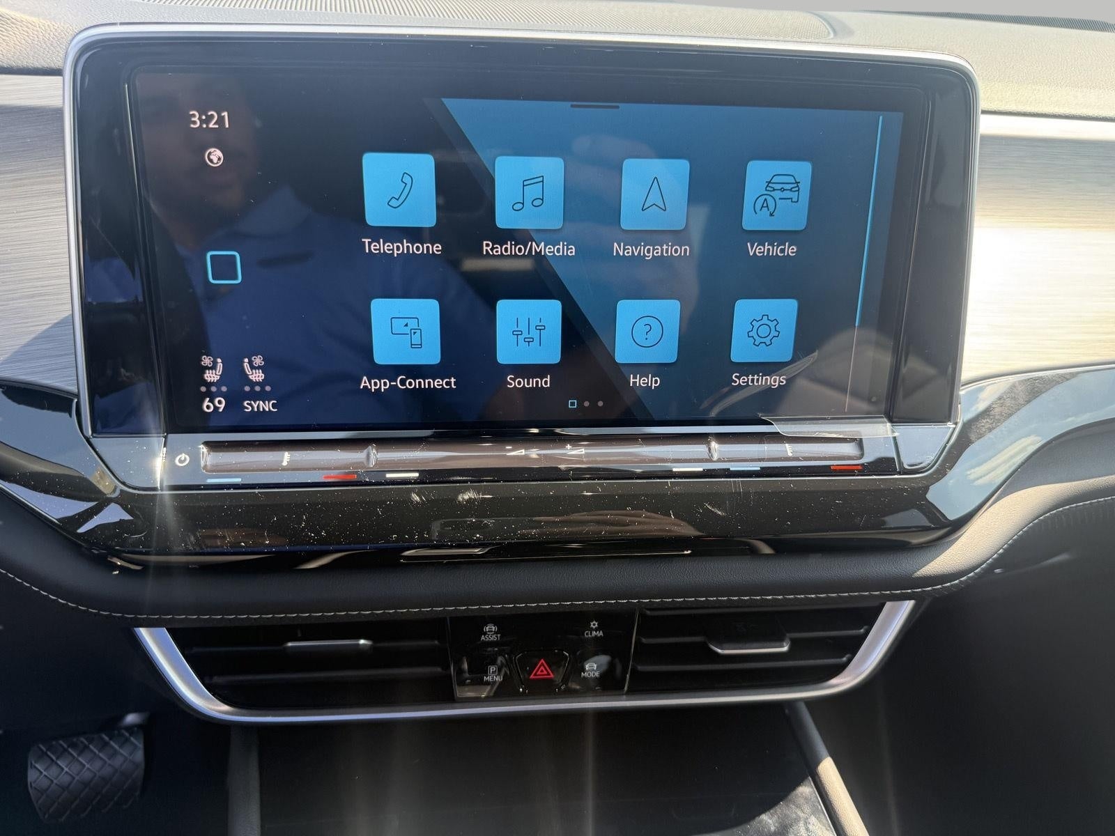 2026 Volkswagen Atlas Cross Sport 2.0T SE W/TECHNOLOGY
