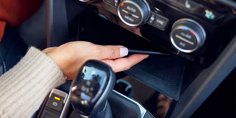 2024 Volkswagen Taos gear shifter