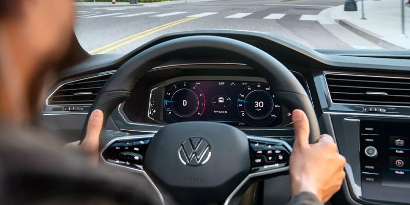 2024 Volkswagen Tiguan steering wheel